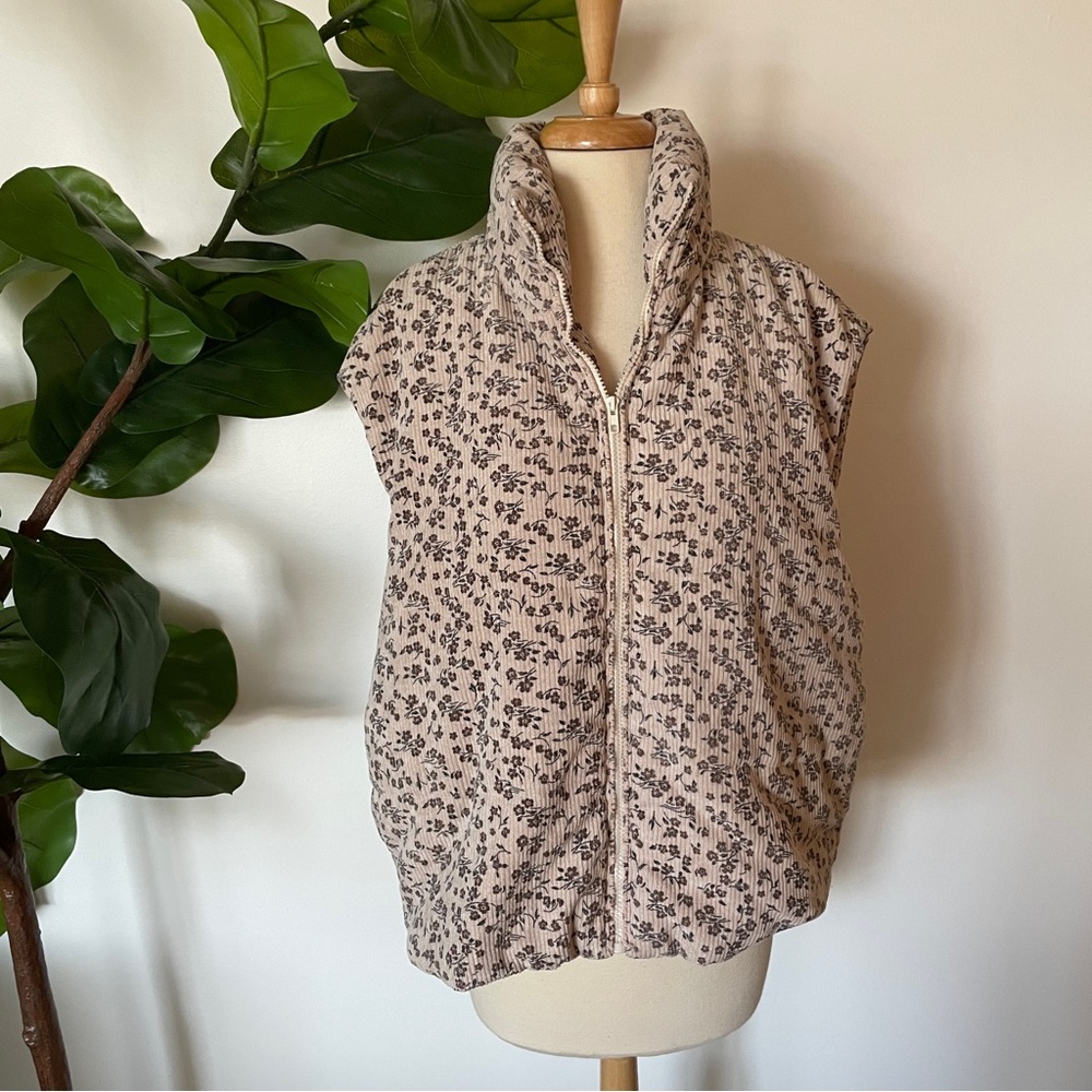 Entro | Floral Corduroy Puffer Vest